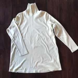 Mimi Maternity Green Turtleneck sz L/XL